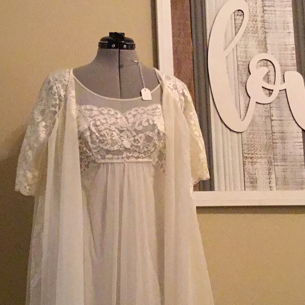 Shadowline Gown and Robe